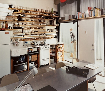 mueble de cocina con estanterias